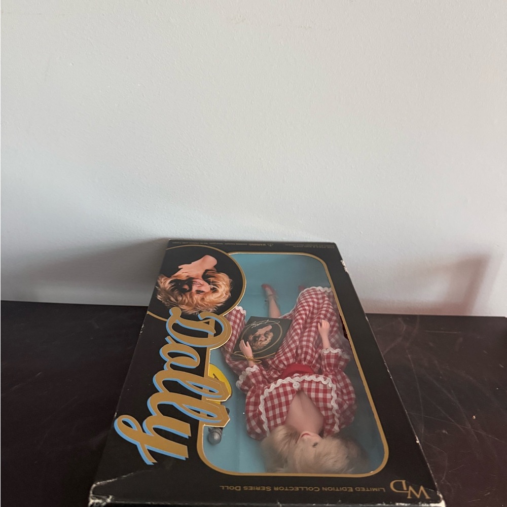 NIB! 1996 GOLDBERGER DOLLY PARTON BARBIE DOLL! - Picture 7 of 9